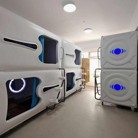 Hostel Space Capsule 马德里 外观 照片