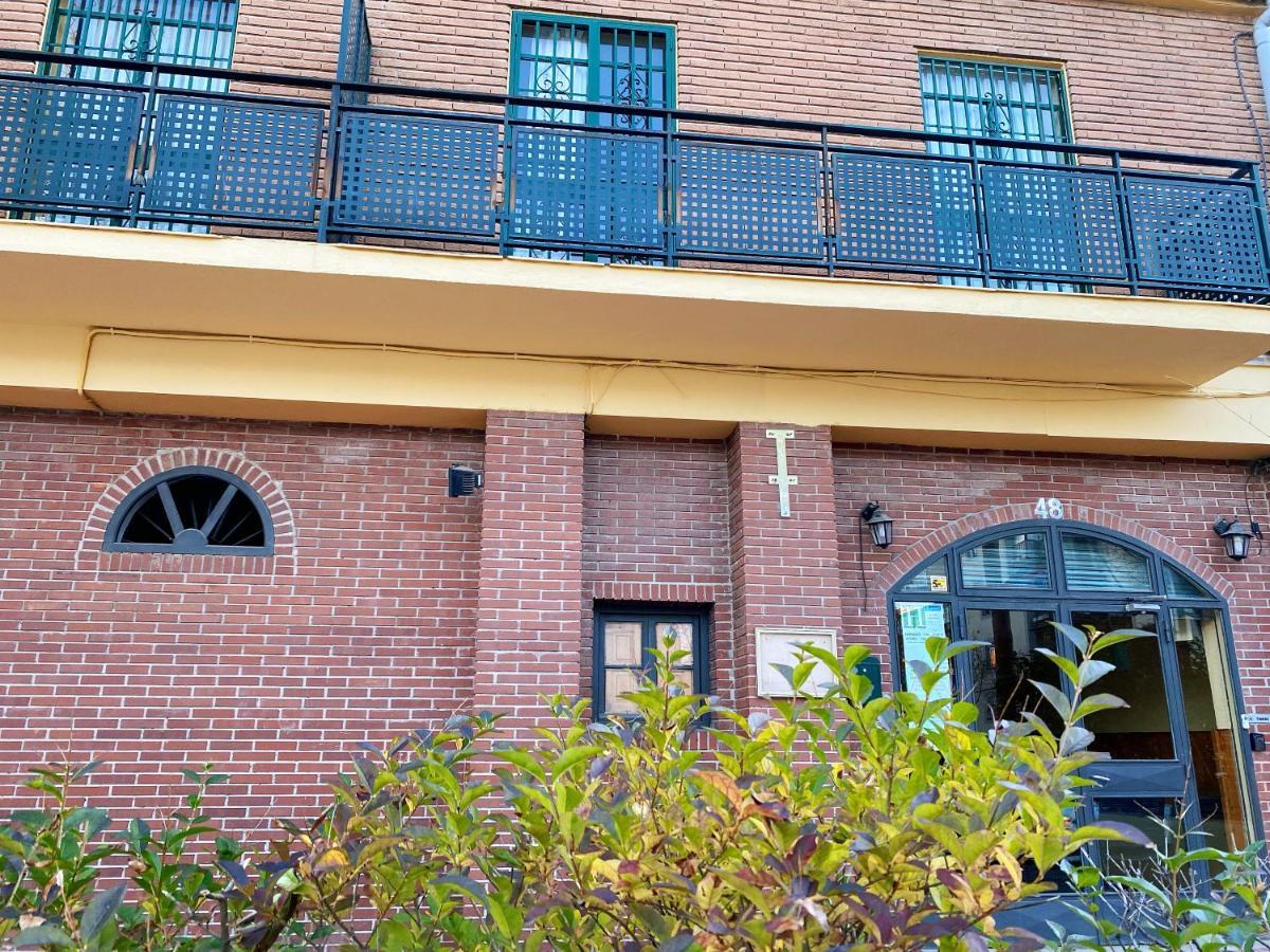 Hostel Space Capsule 马德里 外观 照片